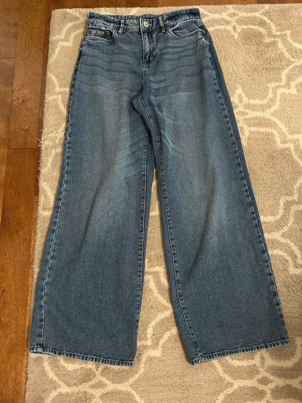 Bluenotes Wide-Leg Jeans in Medium Blue Wash